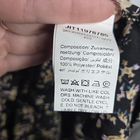 NWT Women’s 1X Black Floral Dress Short Sleeve Fit & Flare Casual Boho - Picture 4 of 7